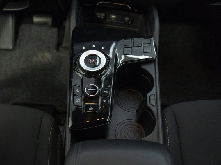 Vehicle Image 23