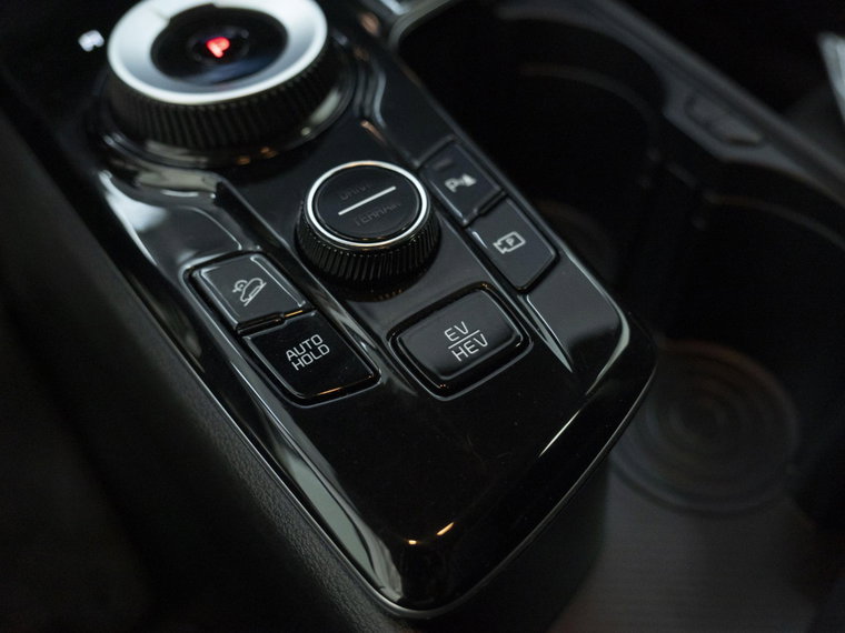 Vehicle Image 24