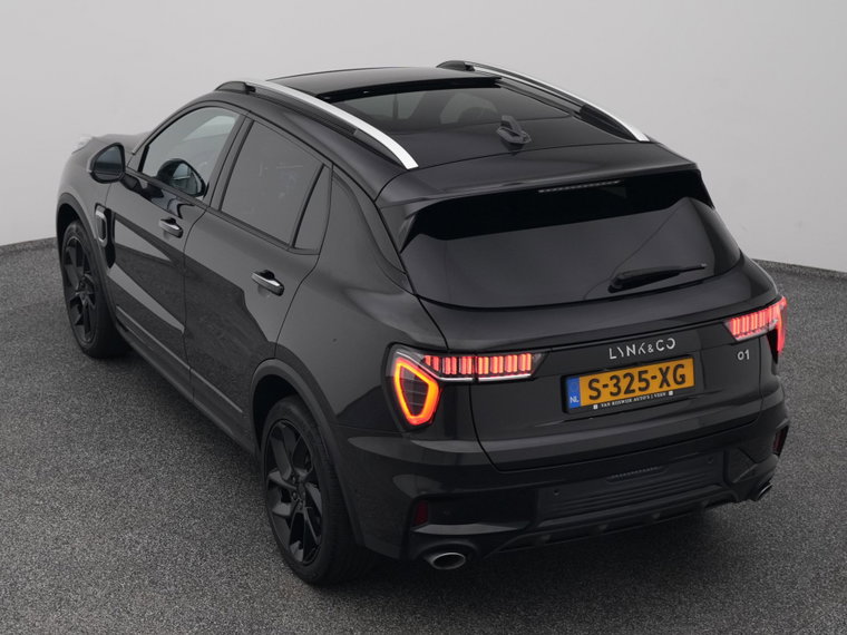 Vehicle Image 25