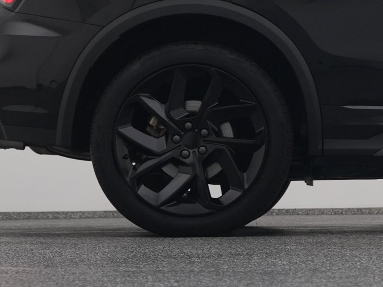 Vehicle Image 41