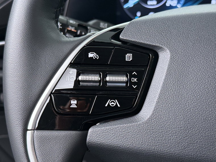 Vehicle Image 27