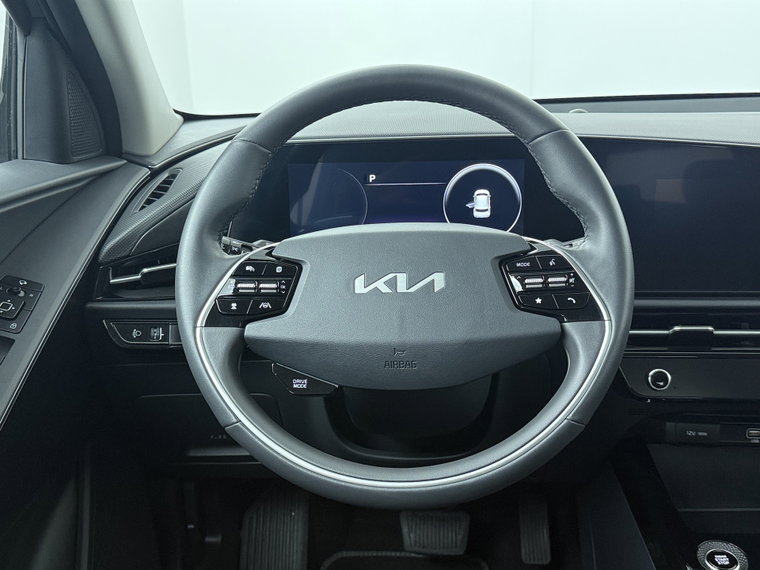 Vehicle Image 38