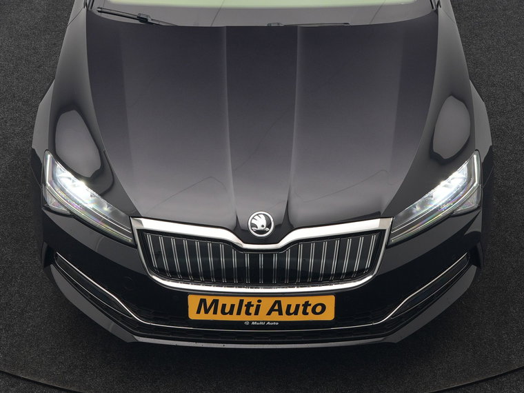 Vehicle Image 35