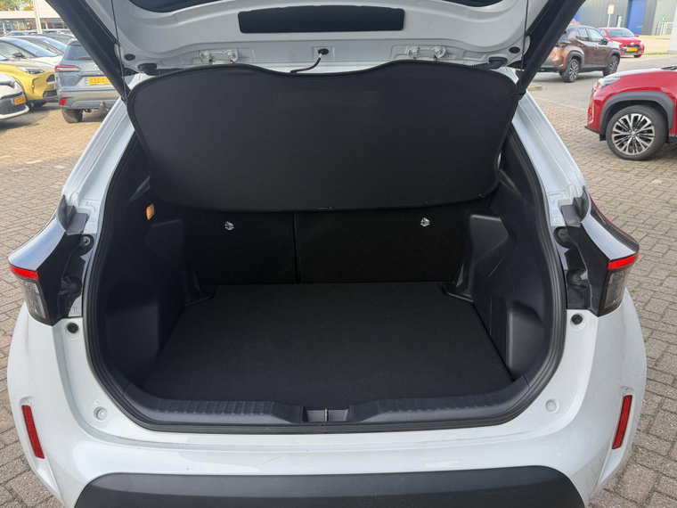 Vehicle Image 10