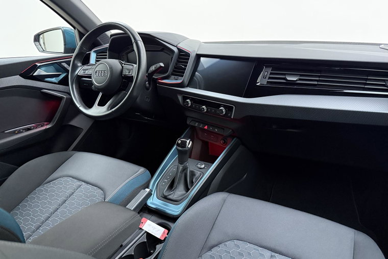 Vehicle Image 15