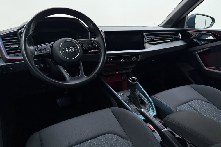 Vehicle Image 16