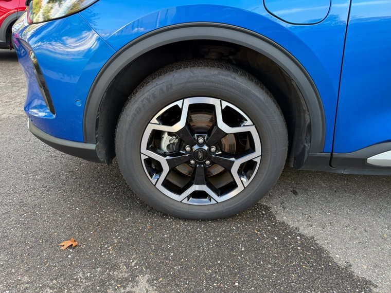 Vehicle Image 38