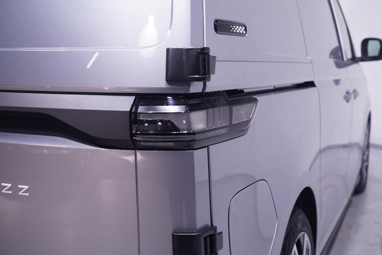Vehicle Image 12