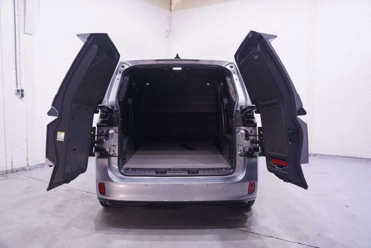 Vehicle Image 13