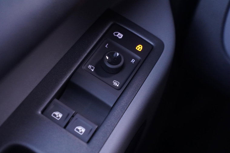 Vehicle Image 40