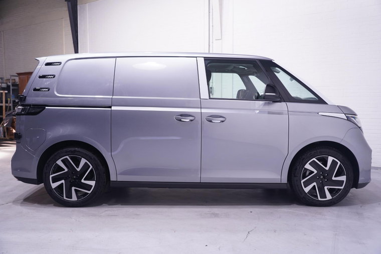 Vehicle Image 9