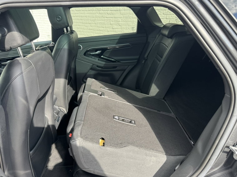 Vehicle Image 23