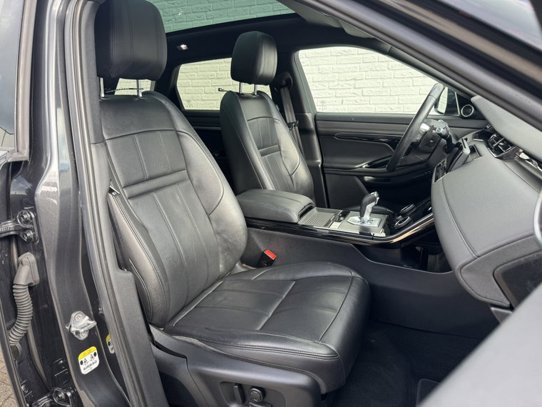 Vehicle Image 25
