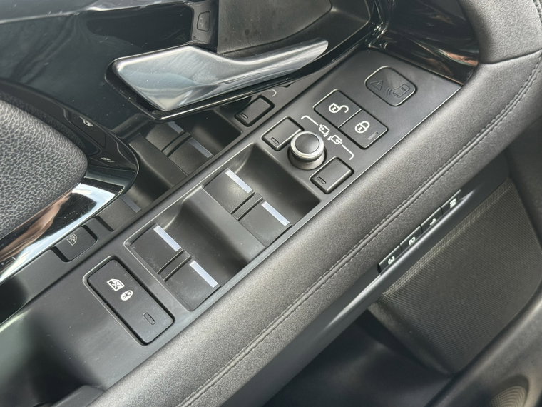 Vehicle Image 50