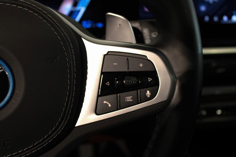 Vehicle Image 37