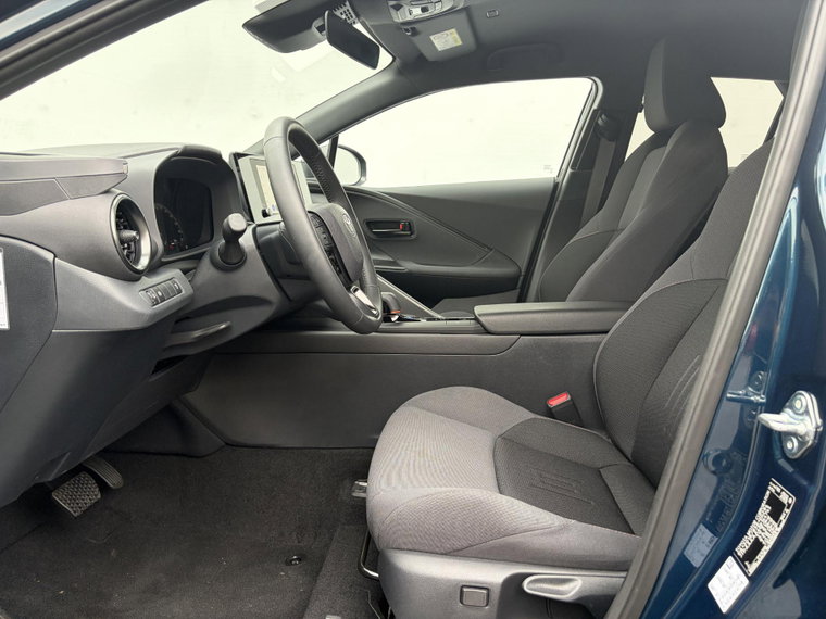 Vehicle Image 16