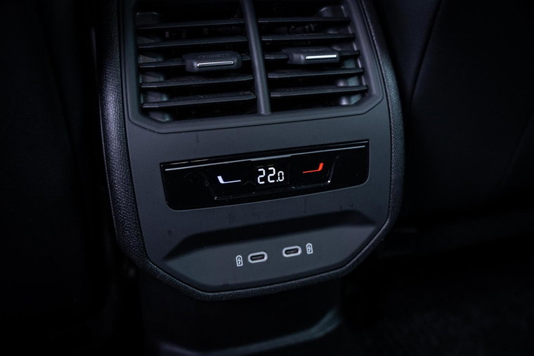 Vehicle Image 39