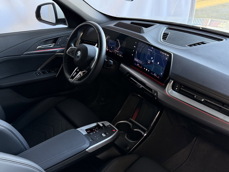 Vehicle Image 37