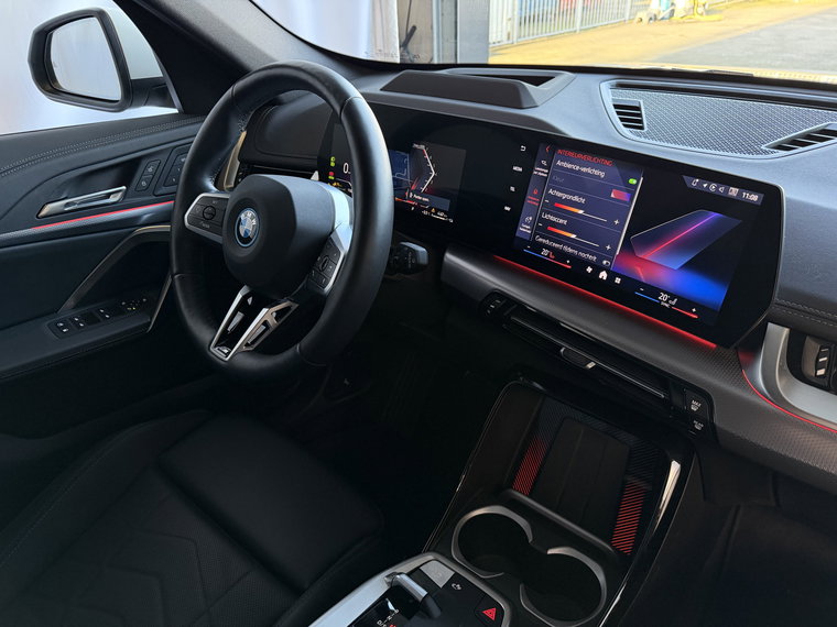 Vehicle Image 38