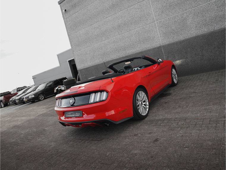 Vehicle Image 33