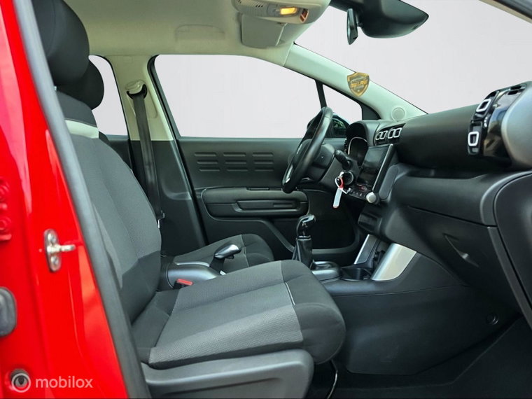 Vehicle Image 19