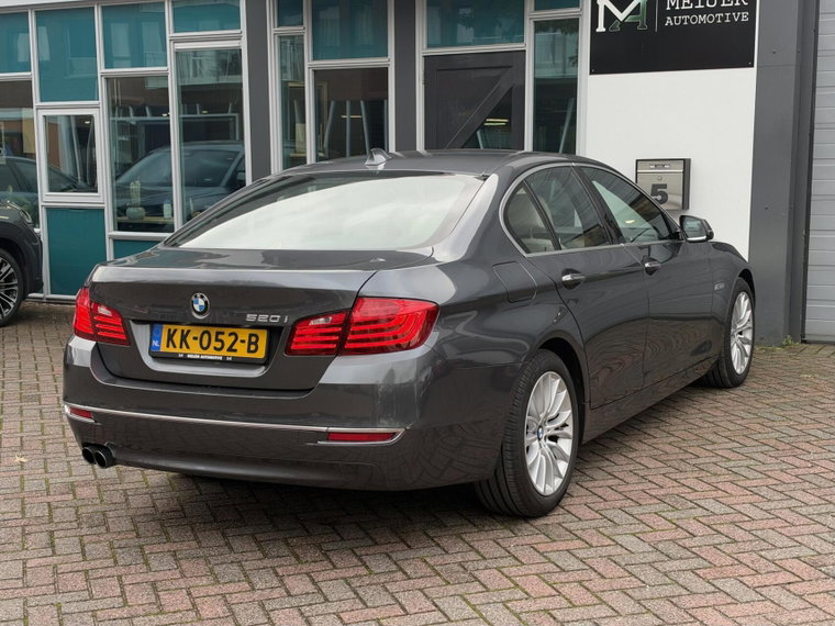 Vehicle Image 36
