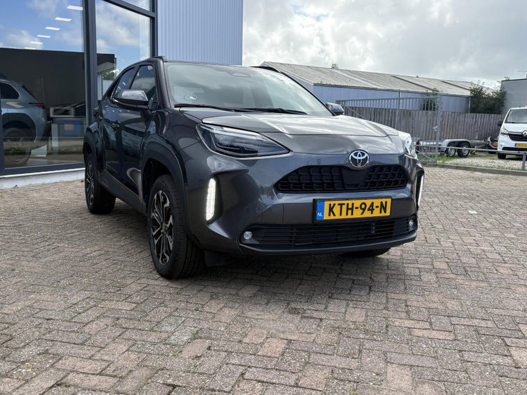 Vehicle Image 6