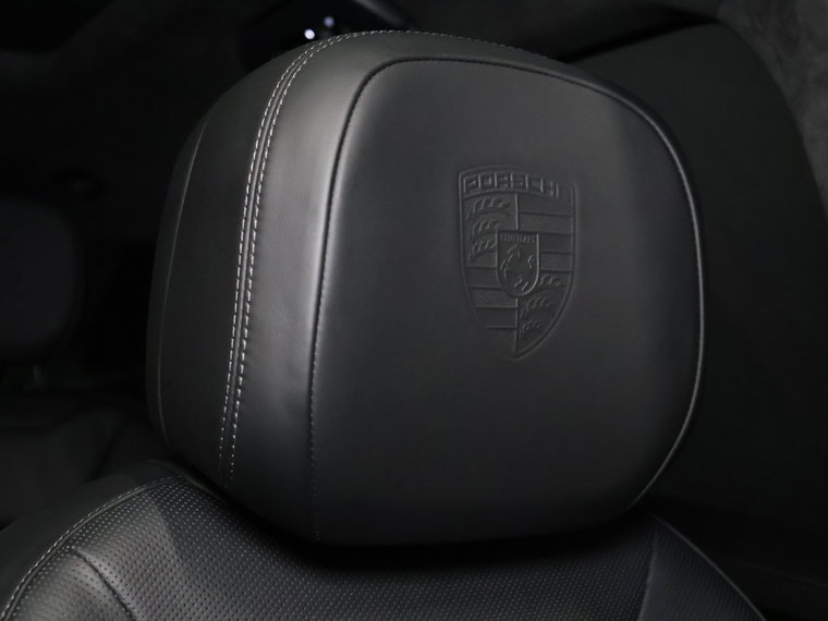 Vehicle Image 36