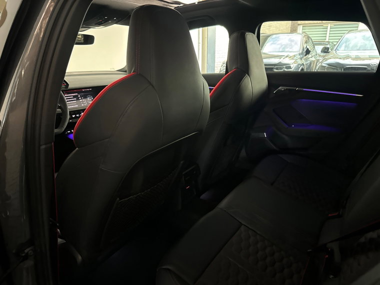 Vehicle Image 35