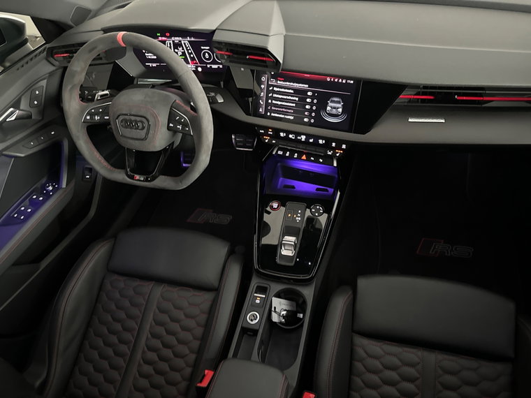 Vehicle Image 40