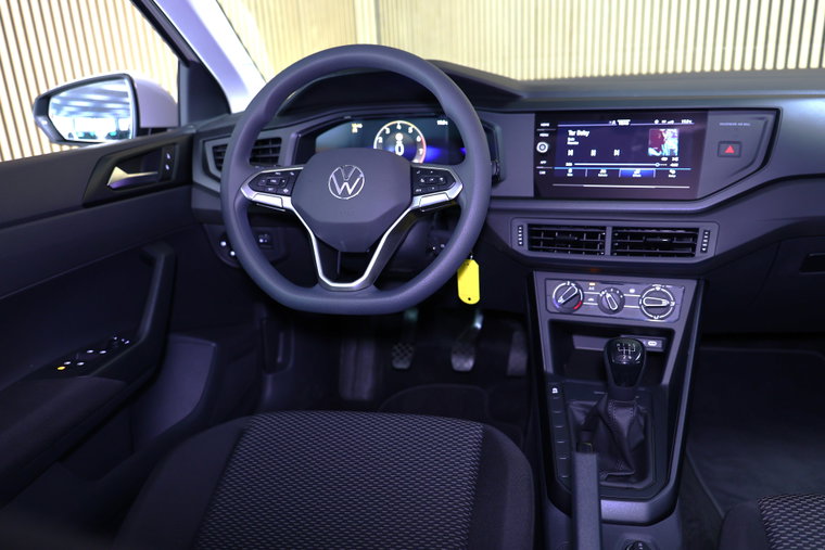 Vehicle Image 17