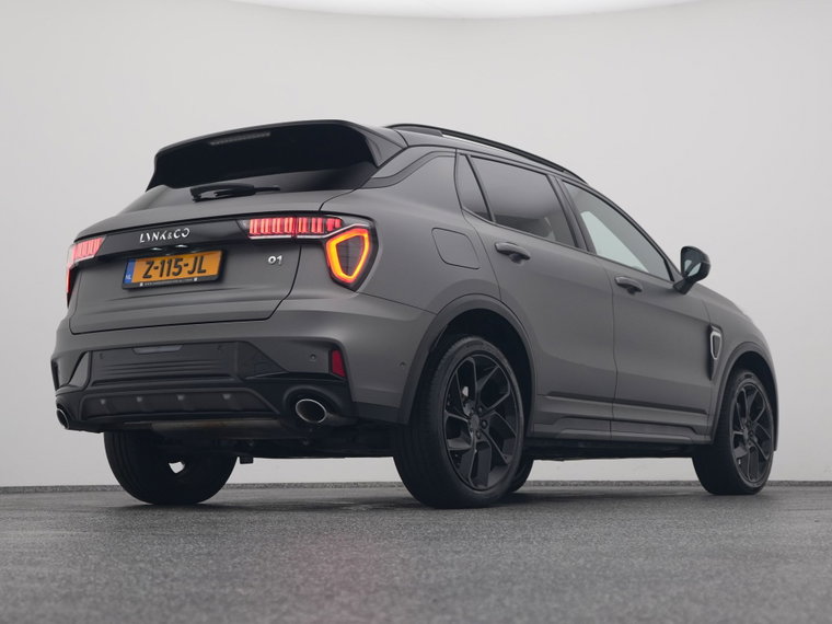 Vehicle Image 16