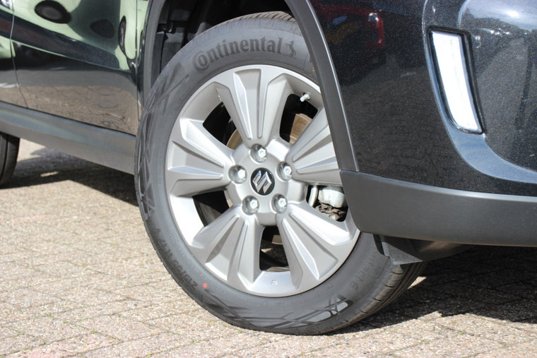 Vehicle Image 18