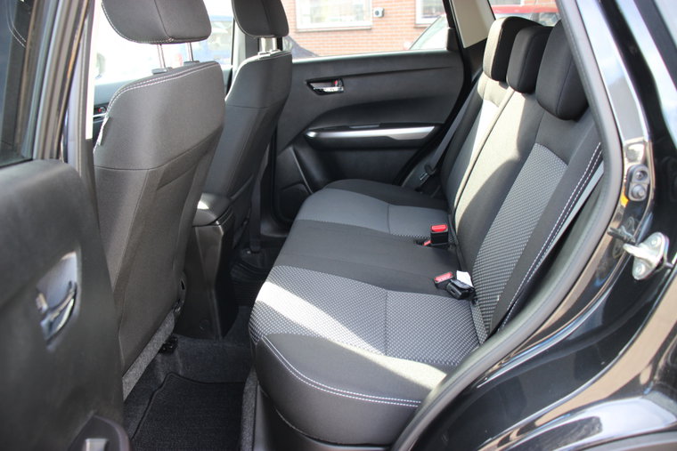 Vehicle Image 9