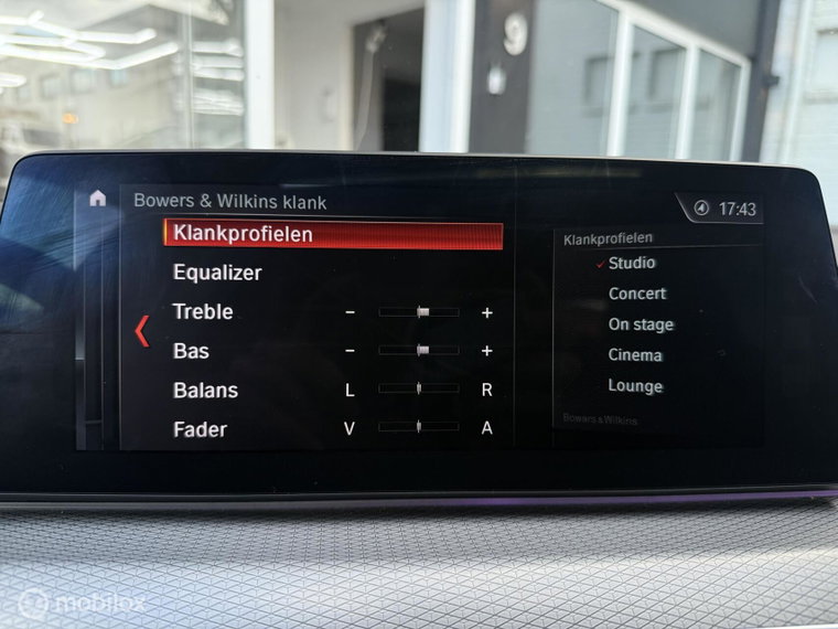 Vehicle Image 41