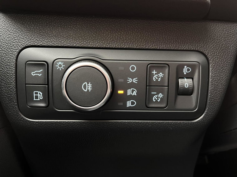 Vehicle Image 33