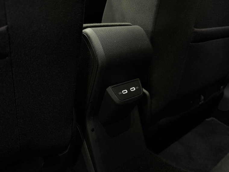 Vehicle Image 39