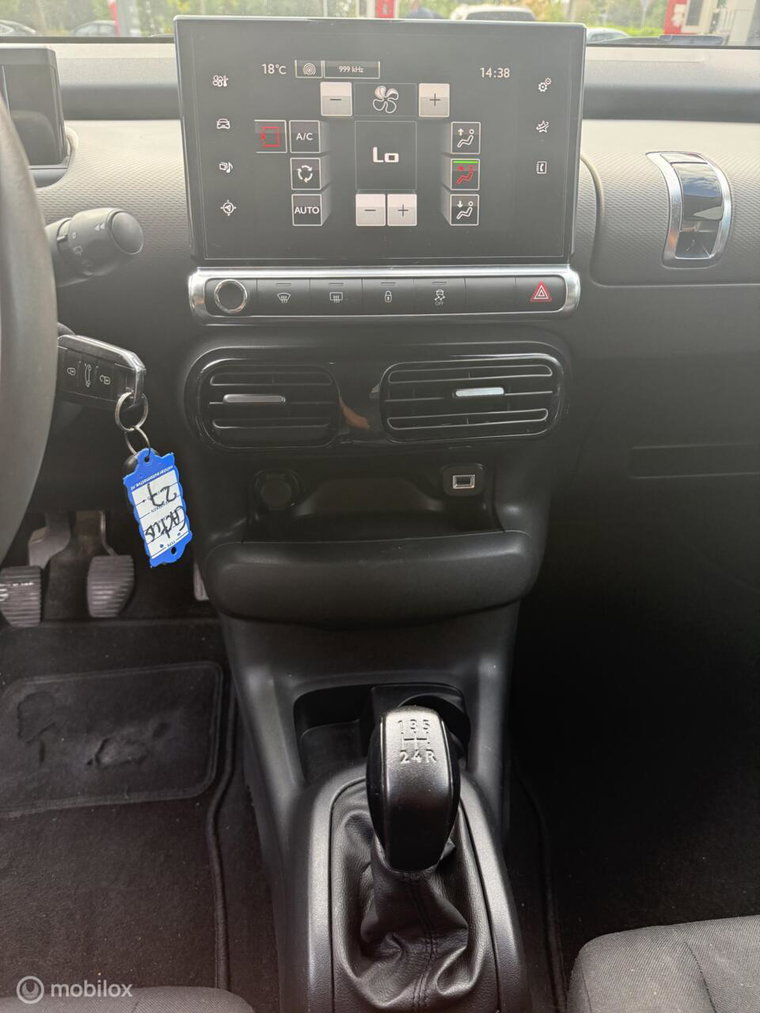Vehicle Image 14