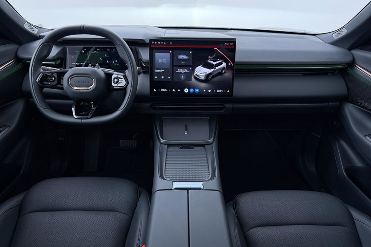 Vehicle Image 4