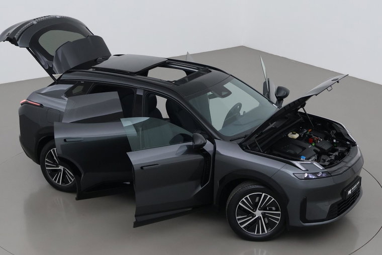 Vehicle Image 6