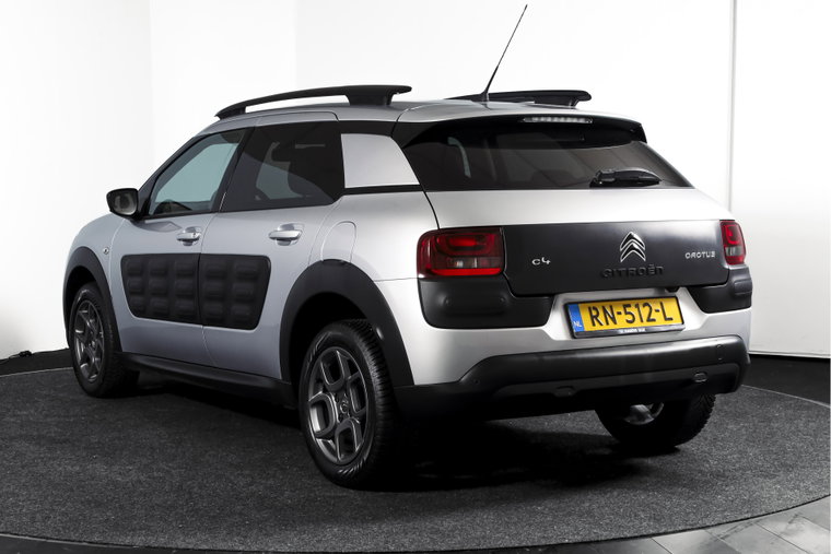 Vehicle Image 21