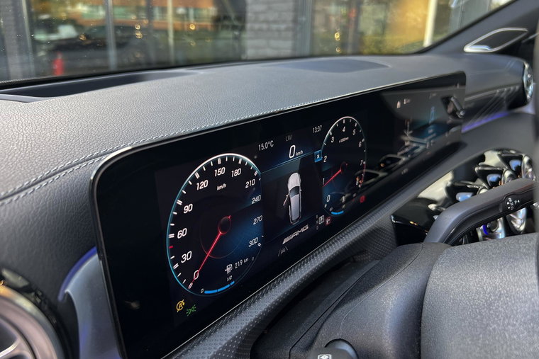 Vehicle Image 28