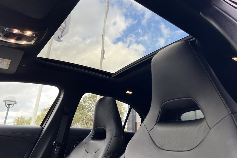 Vehicle Image 30