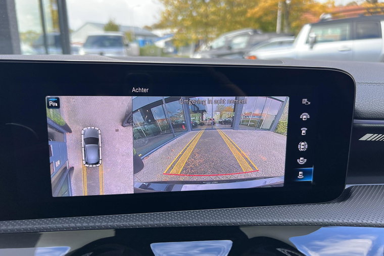 Vehicle Image 33