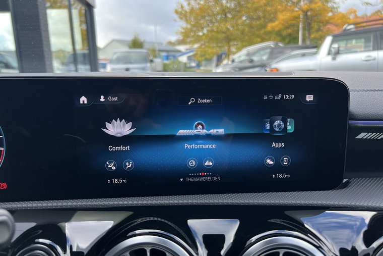 Vehicle Image 35