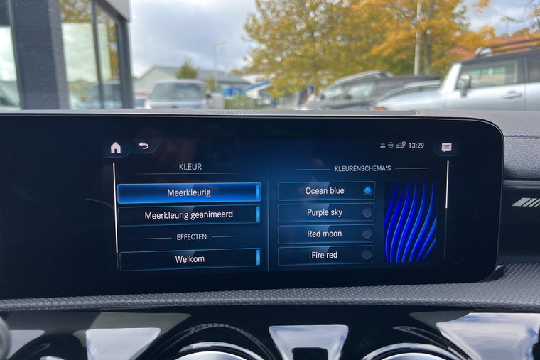 Vehicle Image 36