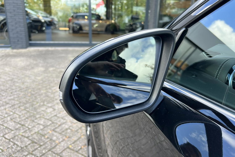 Vehicle Image 45