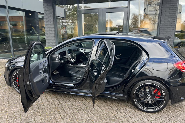 Vehicle Image 8