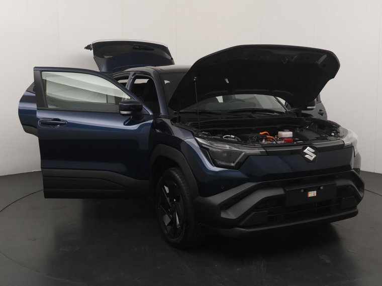 Vehicle Image 25