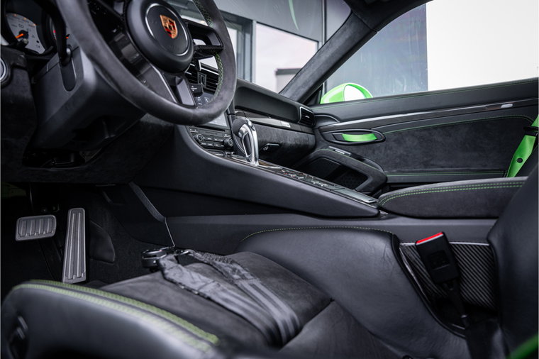 Vehicle Image 25